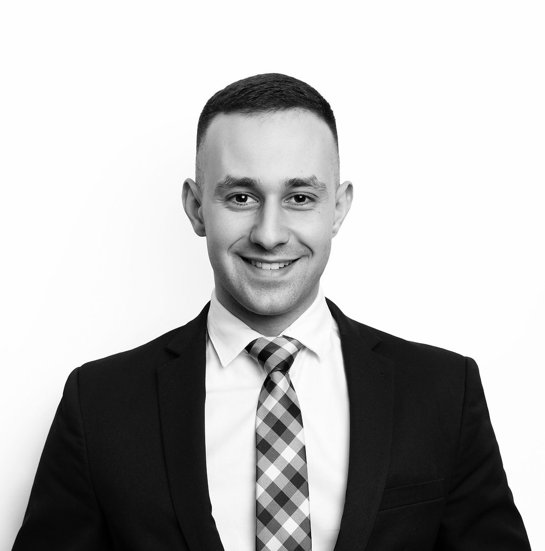 Alex Papa, Licensed Real Estate Agent at 